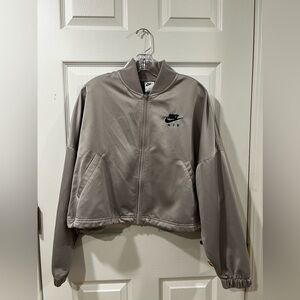 women’s nike cropped jacket